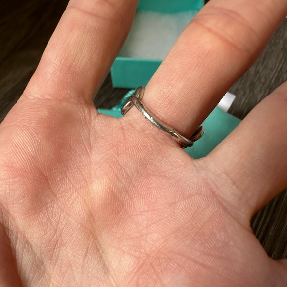 TIFFANY’S Olive Bypass Ring in Sterling Silver 💍 🫒 - Picture 5 of 10